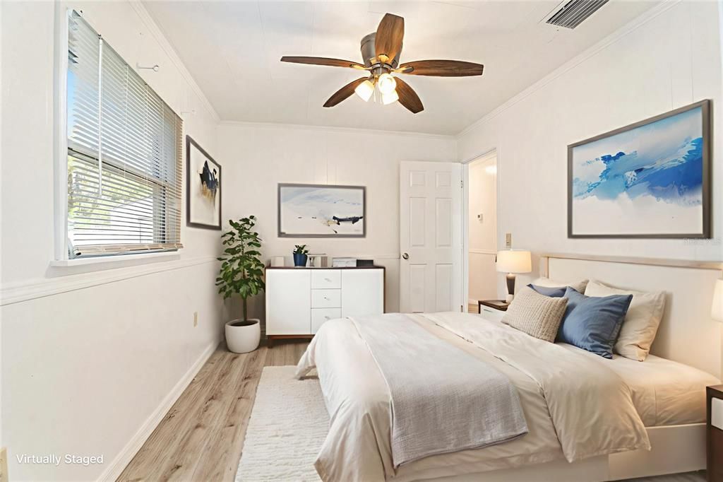 For Sale: $250,000 (3 beds, 2 baths, 1020 Square Feet)