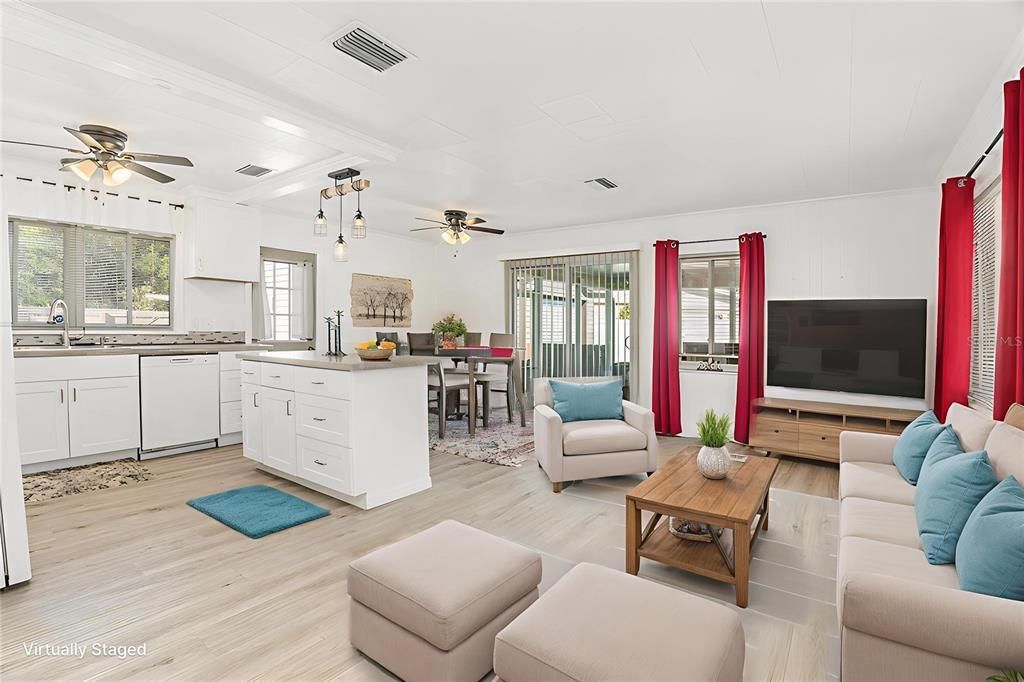 For Sale: $250,000 (3 beds, 2 baths, 1020 Square Feet)