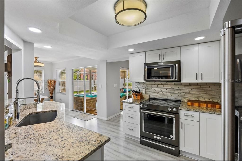 出租: $4,200 (3 贝兹, 2 浴室, 1865 平方英尺)