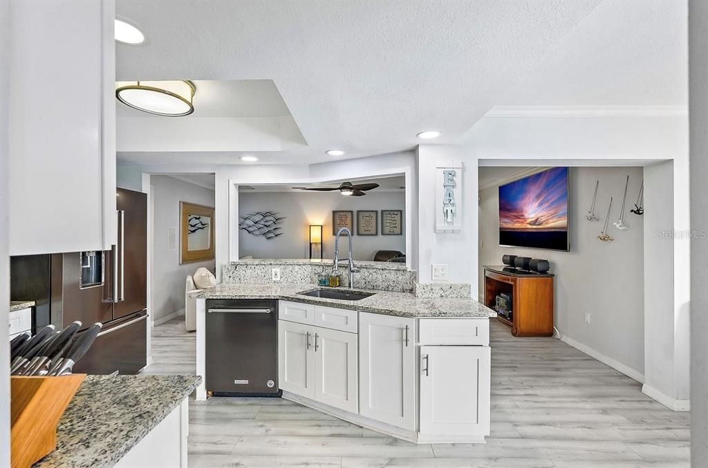 出租: $4,200 (3 贝兹, 2 浴室, 1865 平方英尺)