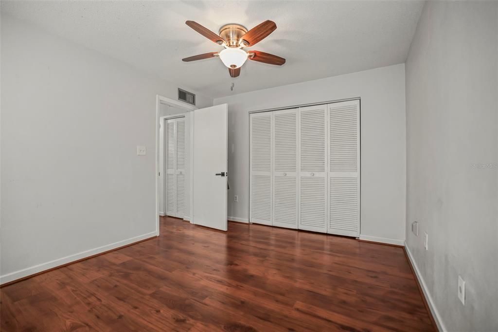 For Rent: $2,400 (2 beds, 2 baths, 875 Square Feet)