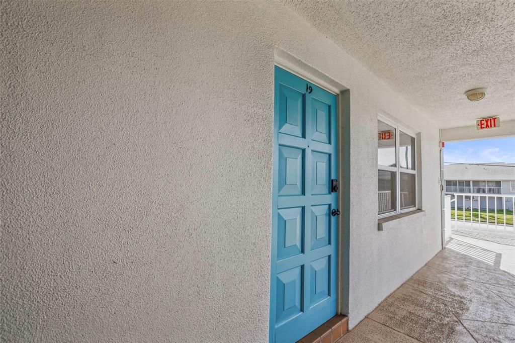 For Rent: $2,400 (2 beds, 2 baths, 875 Square Feet)