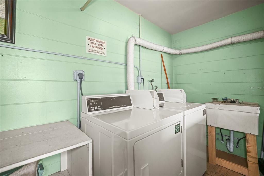 For Rent: $2,400 (2 beds, 2 baths, 875 Square Feet)