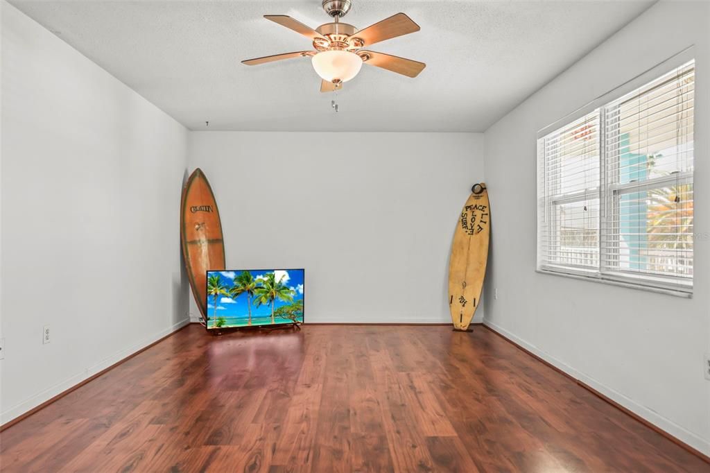 For Rent: $2,400 (2 beds, 2 baths, 875 Square Feet)