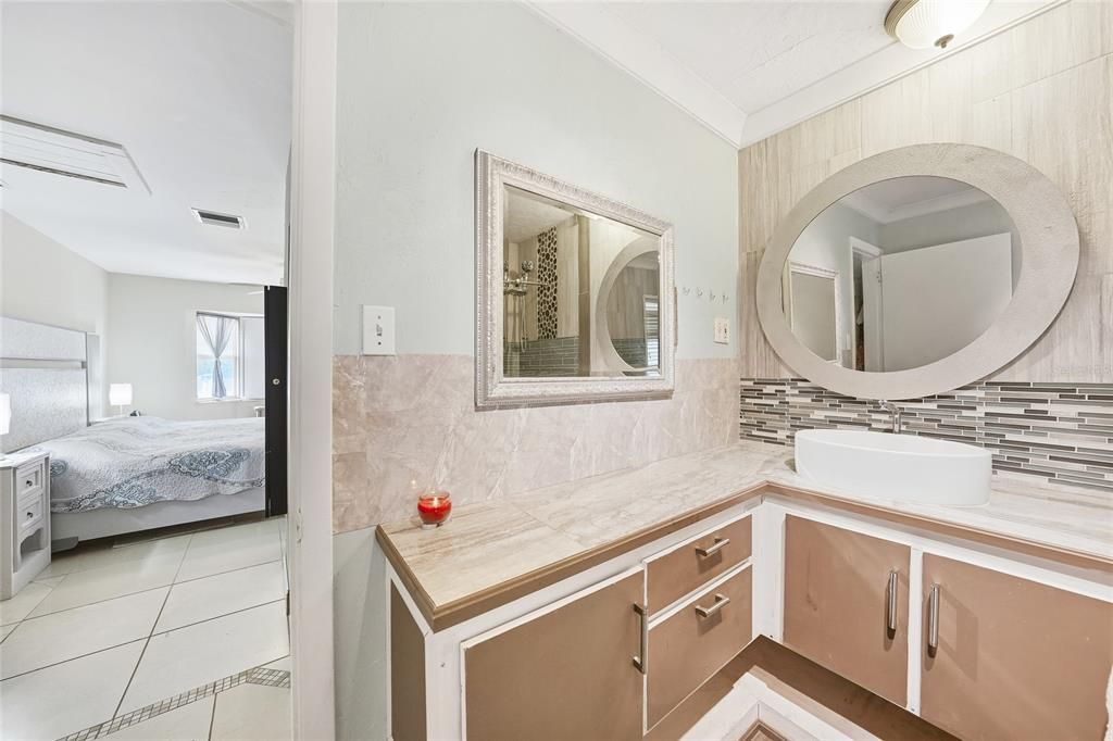 待售: $215,000 (3 贝兹, 2 浴室, 1260 平方英尺)