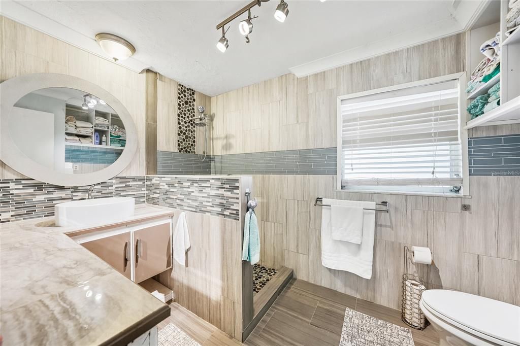 待售: $215,000 (3 贝兹, 2 浴室, 1260 平方英尺)