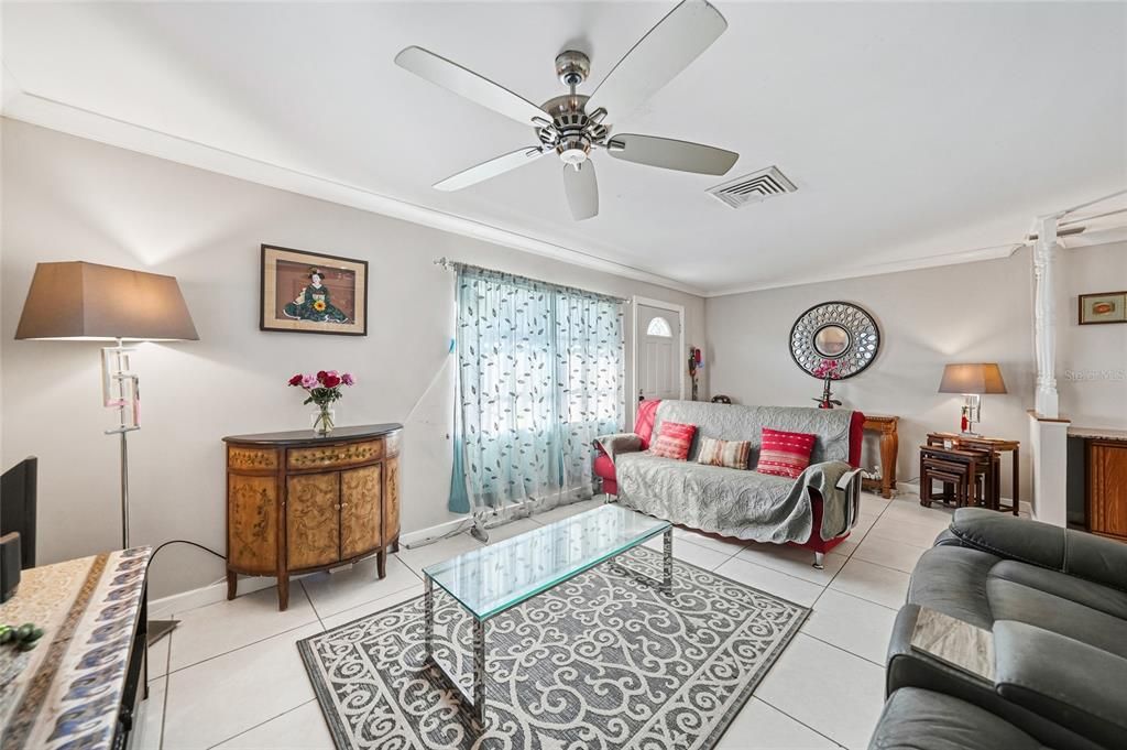 待售: $215,000 (3 贝兹, 2 浴室, 1260 平方英尺)