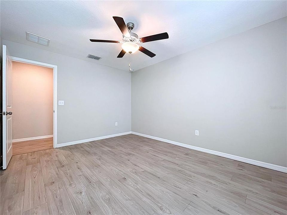 For Sale: $460,000 (6 beds, 3 baths, 3362 Square Feet)