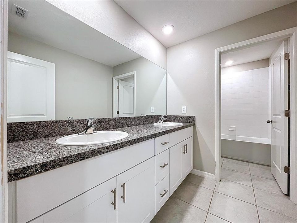 For Sale: $460,000 (6 beds, 3 baths, 3362 Square Feet)