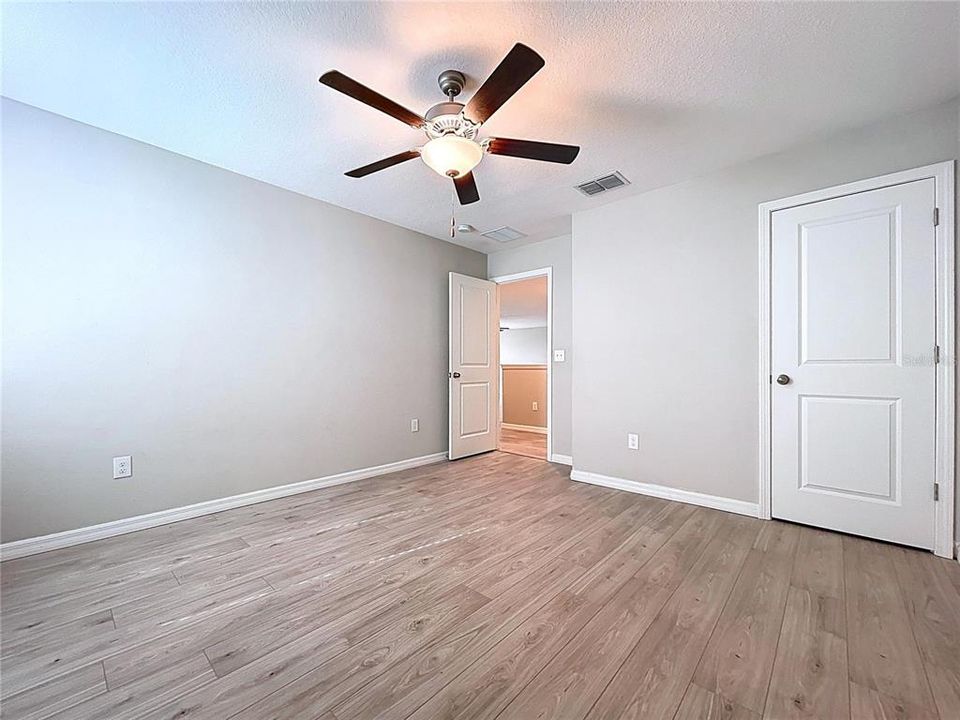 For Sale: $460,000 (6 beds, 3 baths, 3362 Square Feet)