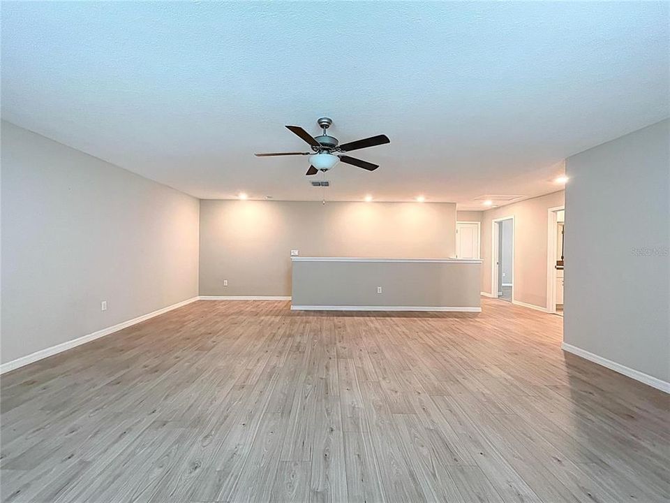 For Sale: $460,000 (6 beds, 3 baths, 3362 Square Feet)