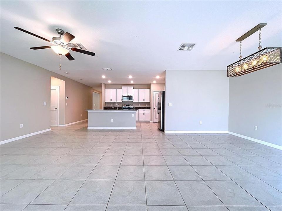 For Sale: $460,000 (6 beds, 3 baths, 3362 Square Feet)