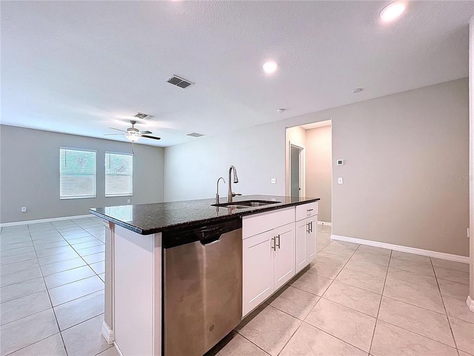 For Sale: $460,000 (6 beds, 3 baths, 3362 Square Feet)