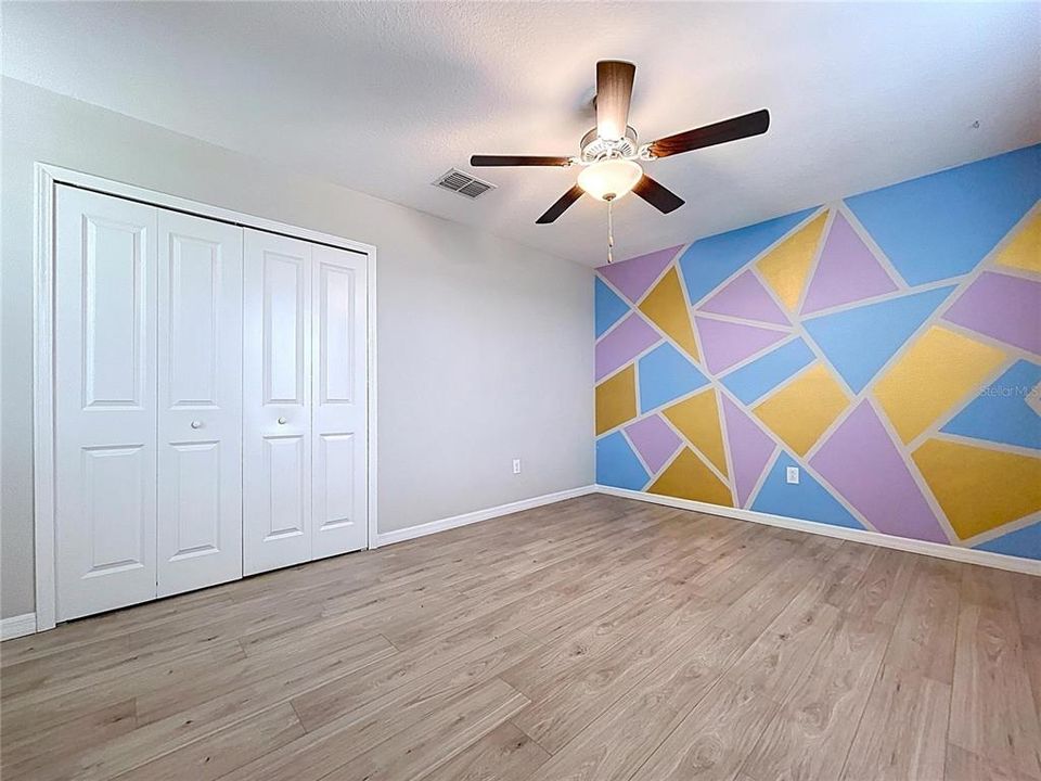 For Sale: $460,000 (6 beds, 3 baths, 3362 Square Feet)