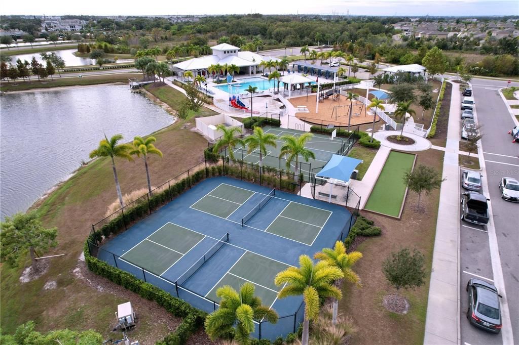 For Sale: $460,000 (6 beds, 3 baths, 3362 Square Feet)