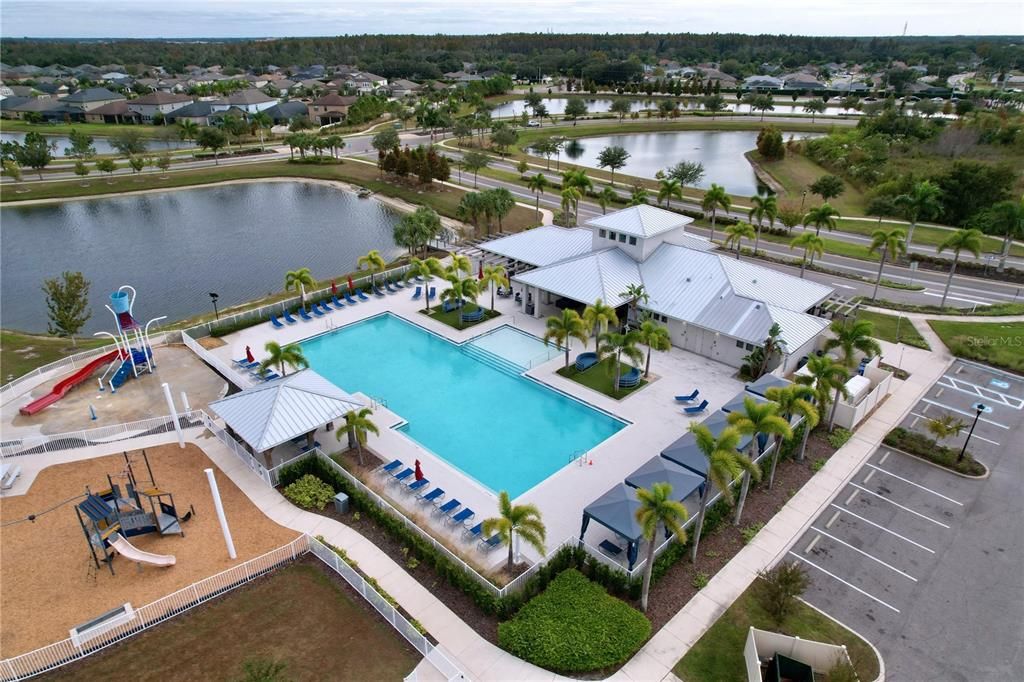 For Sale: $460,000 (6 beds, 3 baths, 3362 Square Feet)