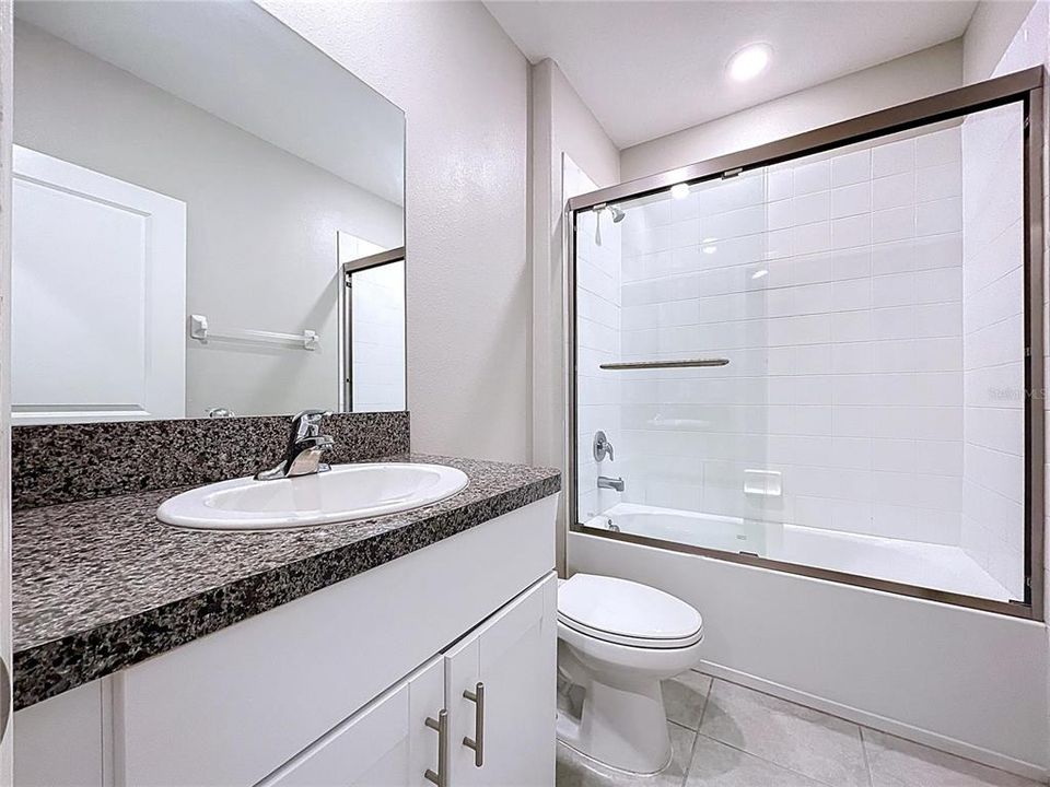 For Sale: $460,000 (6 beds, 3 baths, 3362 Square Feet)