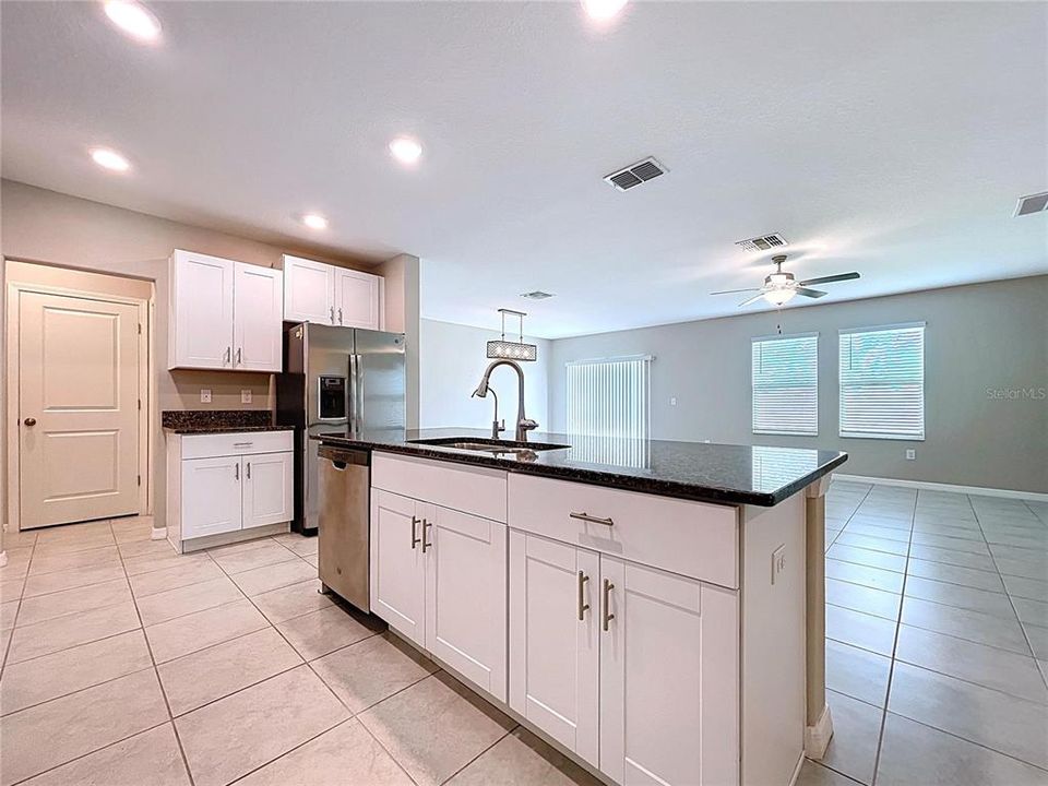 For Sale: $460,000 (6 beds, 3 baths, 3362 Square Feet)