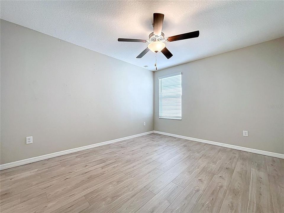 For Sale: $460,000 (6 beds, 3 baths, 3362 Square Feet)