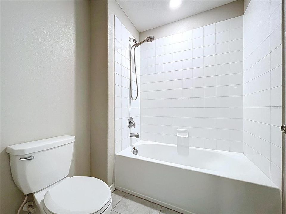 For Sale: $460,000 (6 beds, 3 baths, 3362 Square Feet)