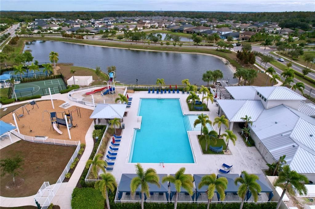 For Sale: $460,000 (6 beds, 3 baths, 3362 Square Feet)