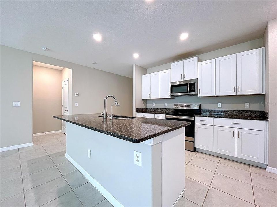 For Sale: $460,000 (6 beds, 3 baths, 3362 Square Feet)