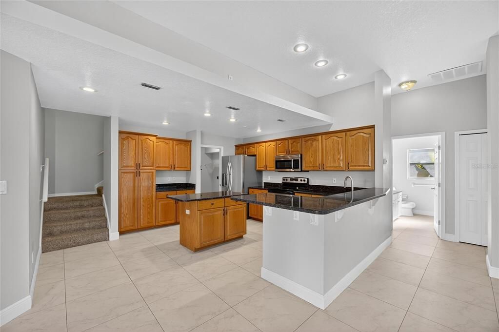 For Rent: $3,600 (3 beds, 2 baths, 2612 Square Feet)