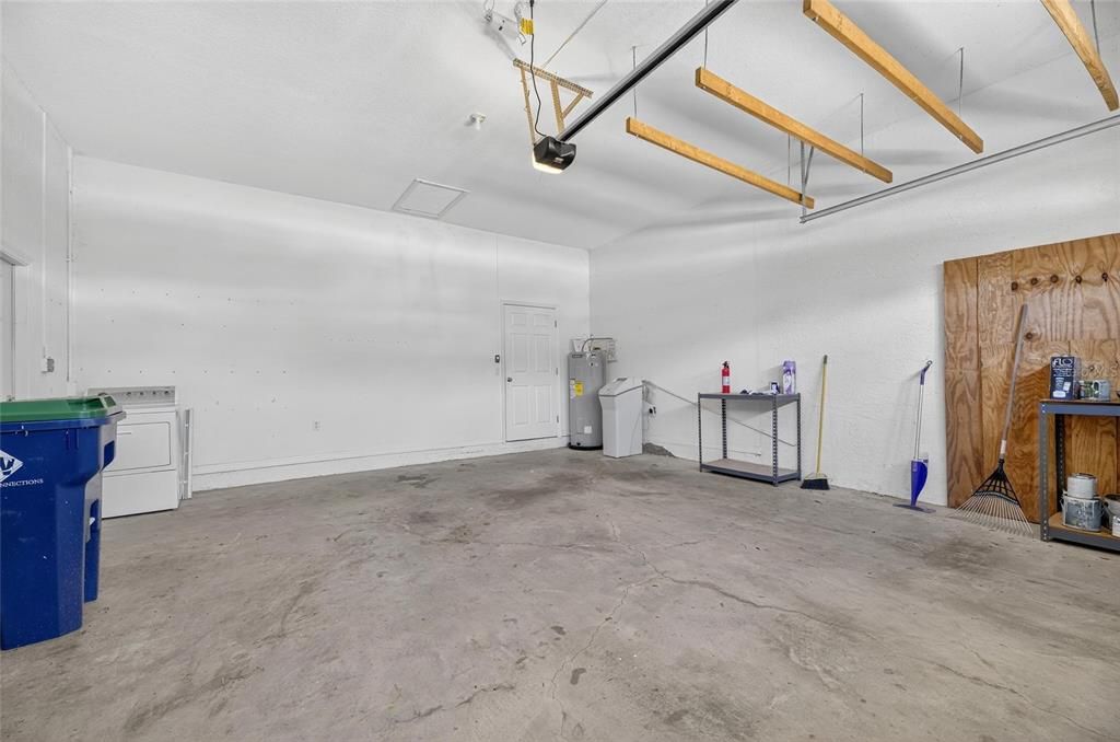 For Rent: $3,600 (3 beds, 2 baths, 2612 Square Feet)