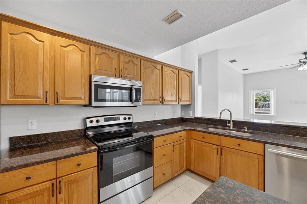 For Rent: $3,600 (3 beds, 2 baths, 2612 Square Feet)