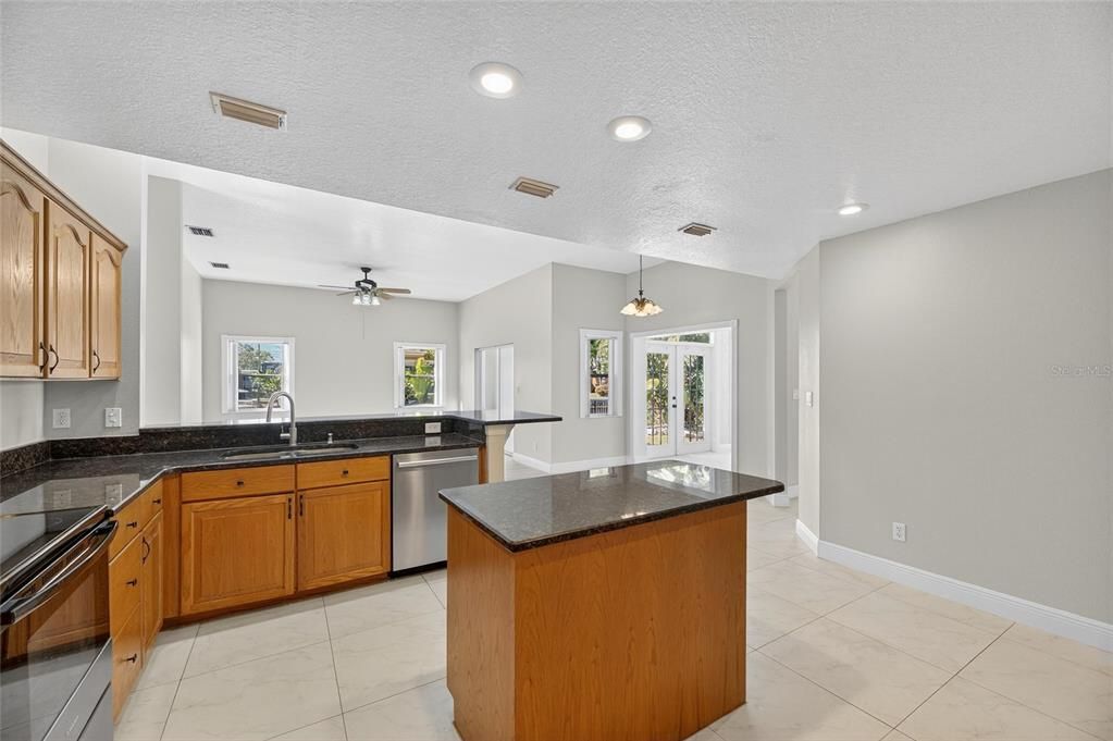 For Rent: $3,600 (3 beds, 2 baths, 2612 Square Feet)