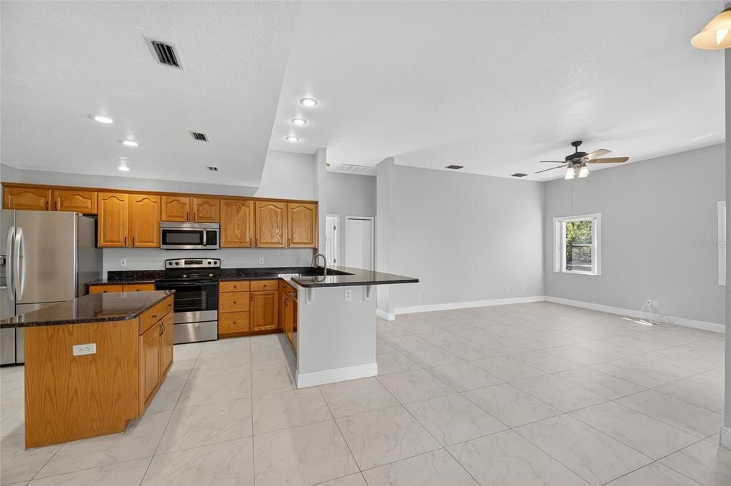 For Rent: $3,600 (3 beds, 2 baths, 2612 Square Feet)