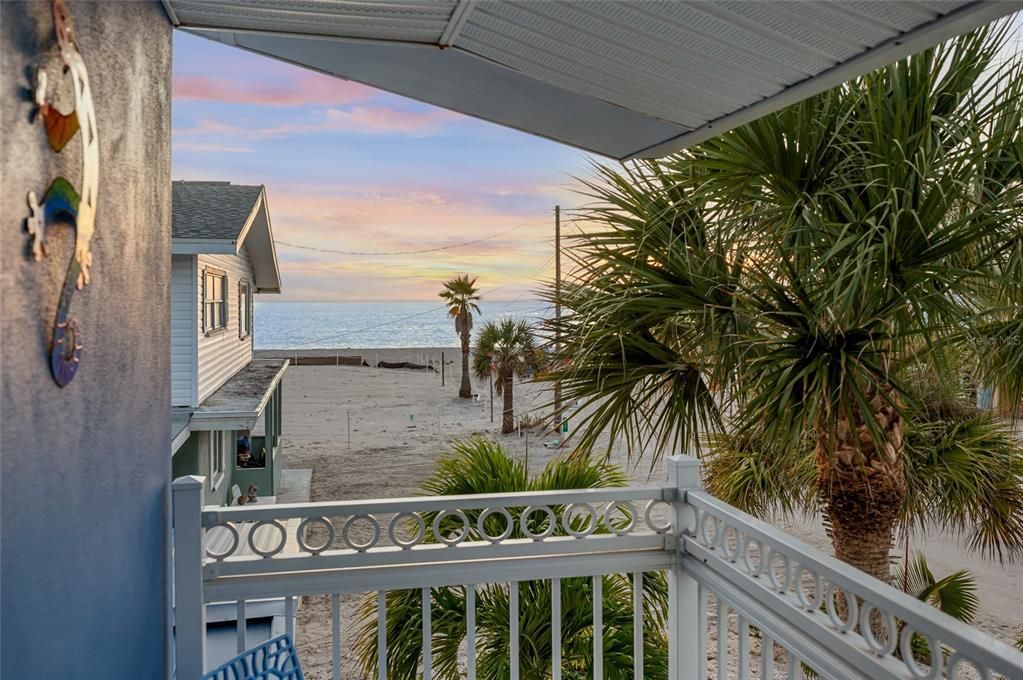 For Sale: $1,800,000 (2 beds, 2 baths, 1468 Square Feet)