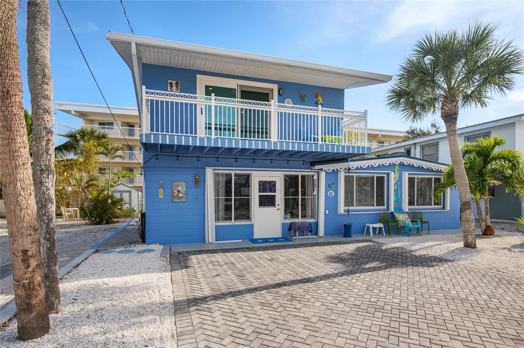 For Sale: $1,800,000 (2 beds, 2 baths, 1468 Square Feet)