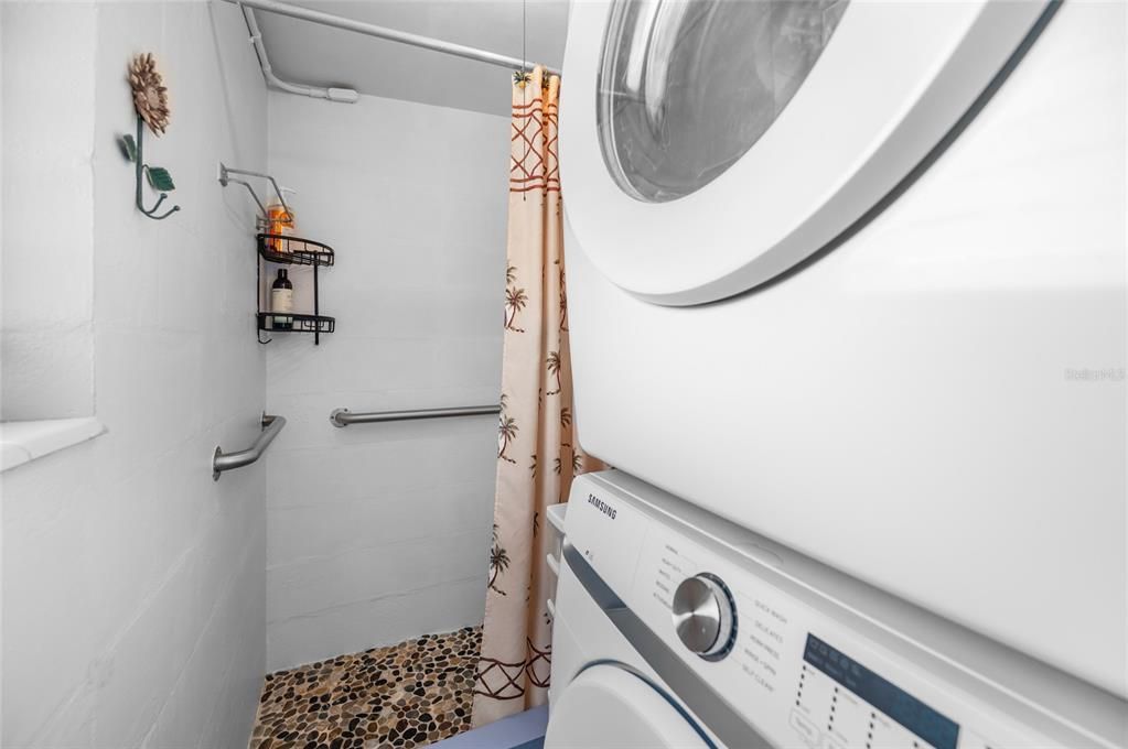 For Sale: $1,800,000 (2 beds, 2 baths, 1468 Square Feet)