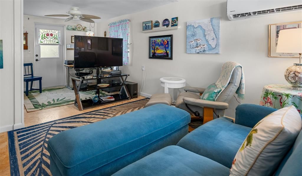 For Sale: $1,800,000 (2 beds, 2 baths, 1468 Square Feet)