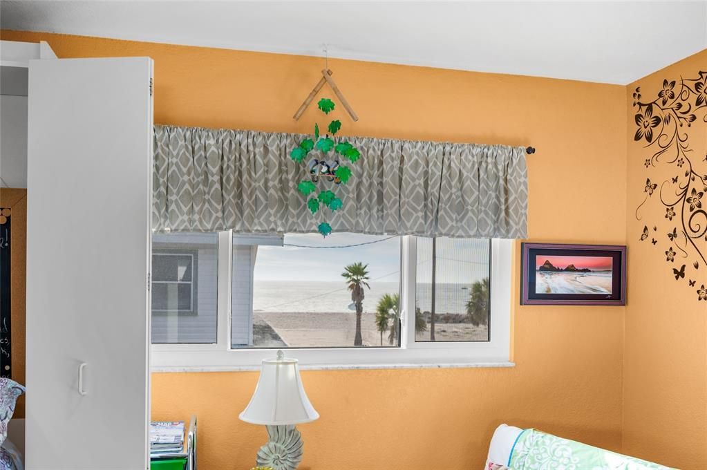 For Sale: $1,800,000 (2 beds, 2 baths, 1468 Square Feet)