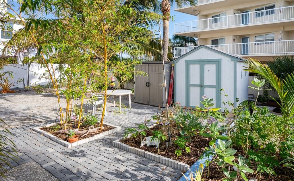 For Sale: $1,800,000 (2 beds, 2 baths, 1468 Square Feet)