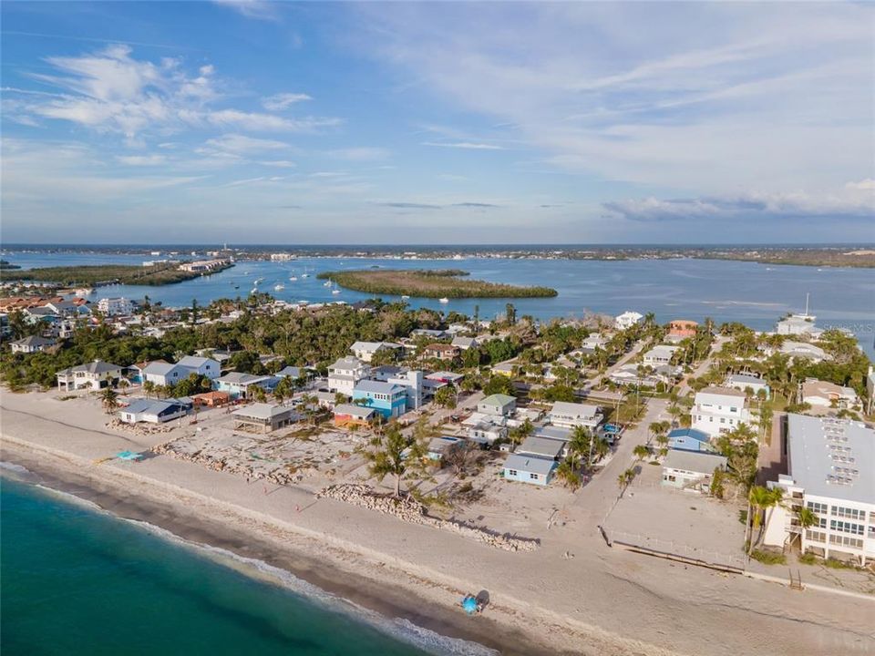 For Sale: $1,800,000 (2 beds, 2 baths, 1468 Square Feet)