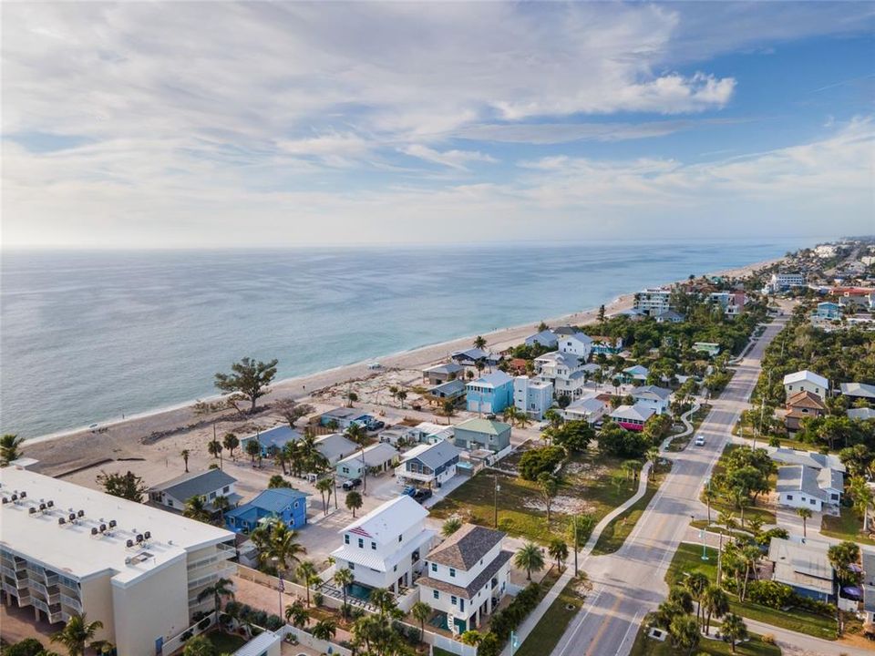 For Sale: $1,800,000 (2 beds, 2 baths, 1468 Square Feet)