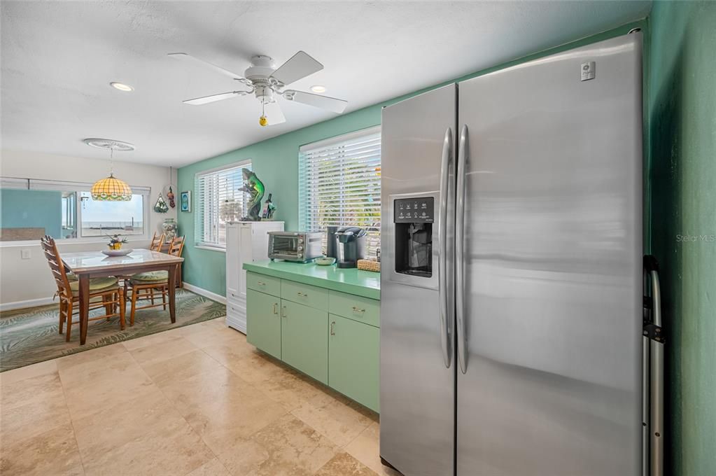 For Sale: $1,800,000 (2 beds, 2 baths, 1468 Square Feet)