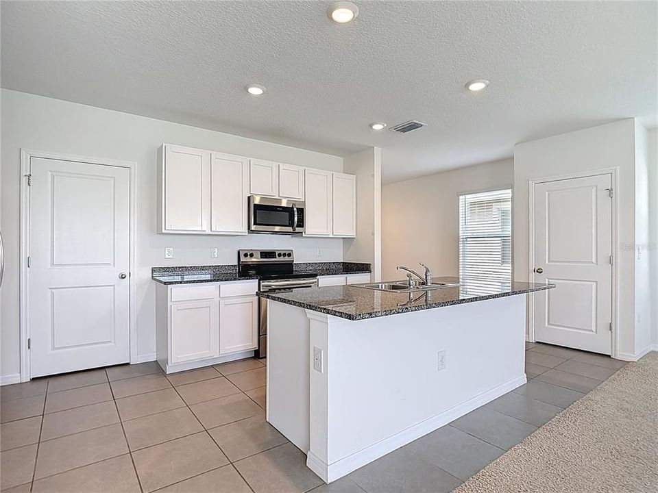 For Rent: $2,500 (4 beds, 2 baths, 2260 Square Feet)