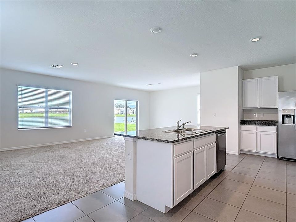 For Rent: $2,500 (4 beds, 2 baths, 2260 Square Feet)