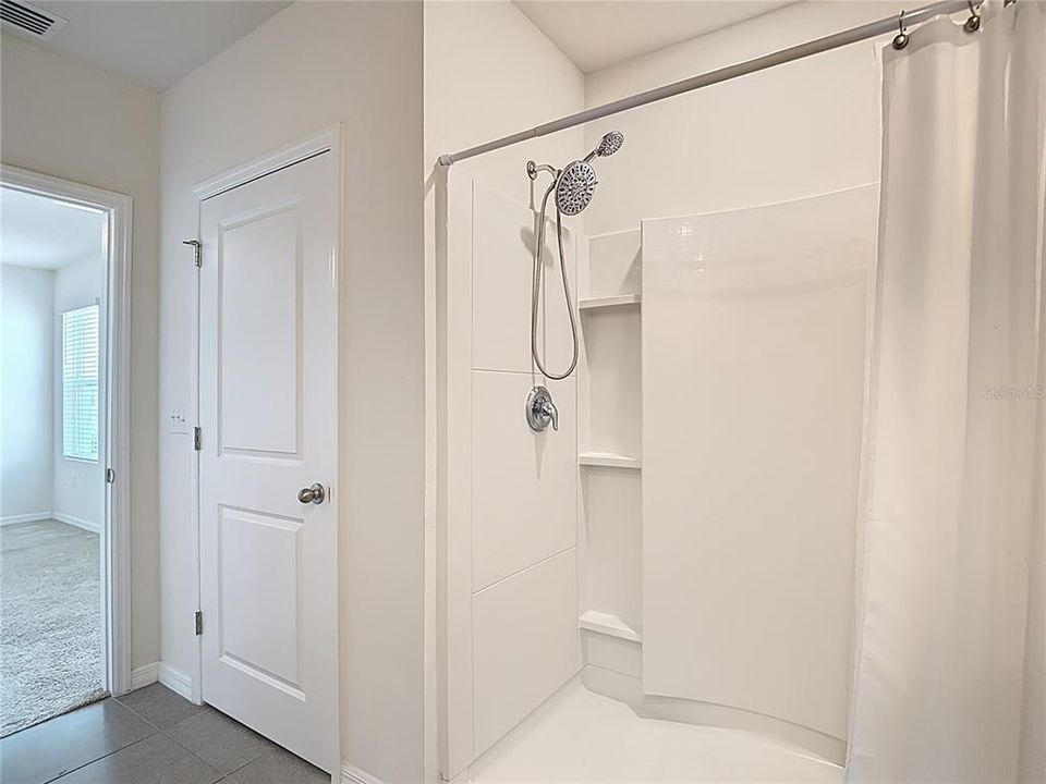 For Rent: $2,500 (4 beds, 2 baths, 2260 Square Feet)