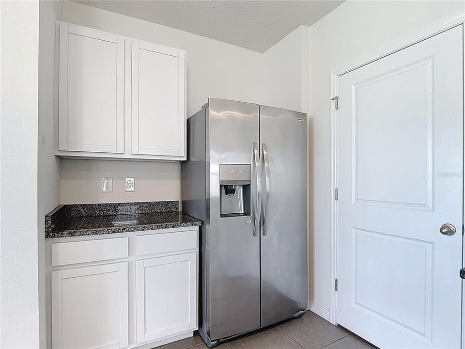 For Rent: $2,500 (4 beds, 2 baths, 2260 Square Feet)