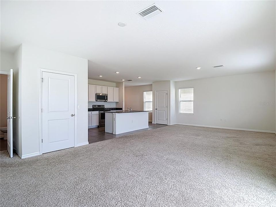 For Rent: $2,500 (4 beds, 2 baths, 2260 Square Feet)