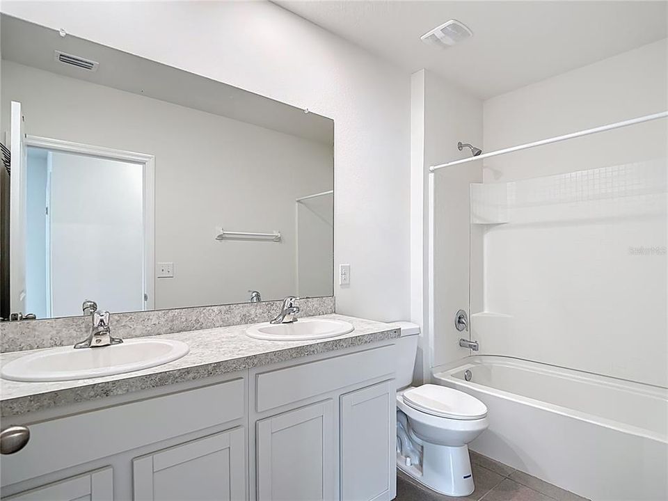 For Rent: $2,500 (4 beds, 2 baths, 2260 Square Feet)