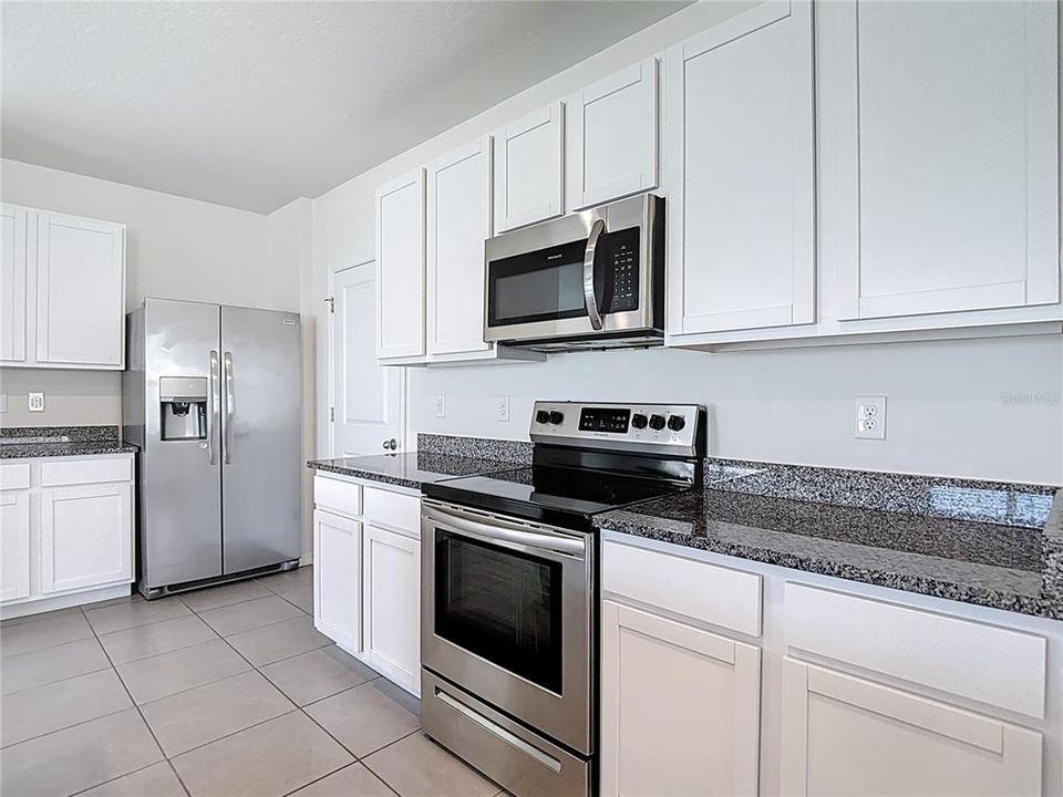 For Rent: $2,500 (4 beds, 2 baths, 2260 Square Feet)