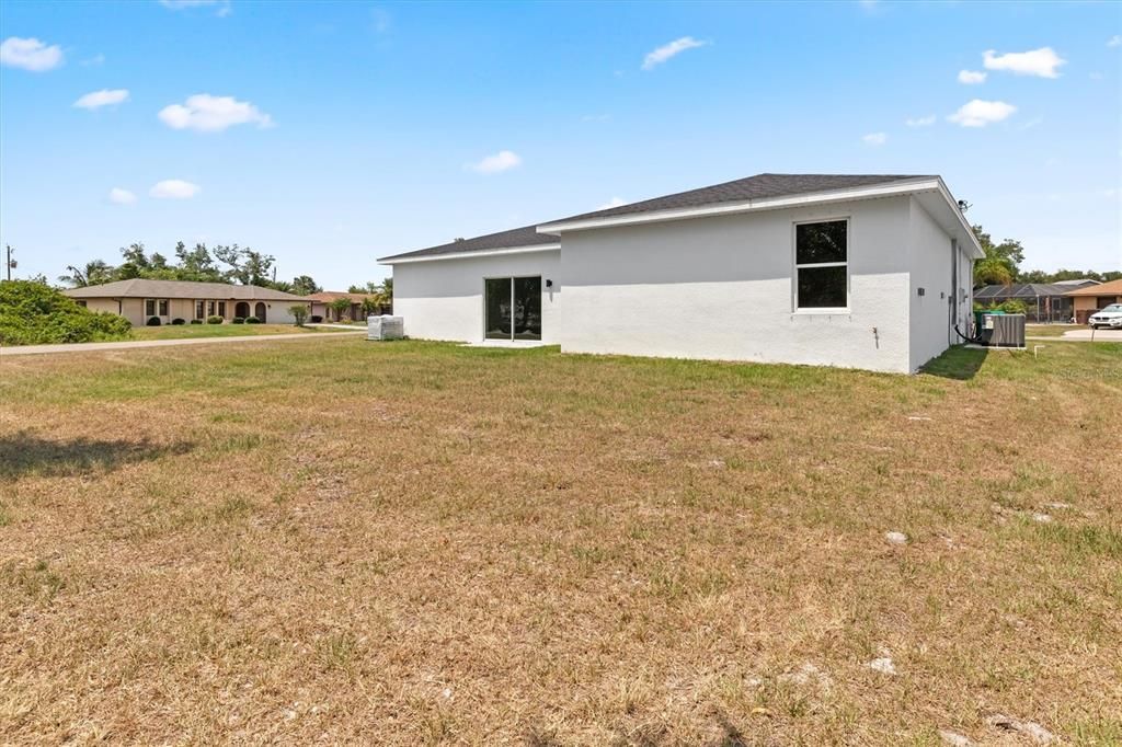 For Sale: $329,990 (4 beds, 2 baths, 1607 Square Feet)