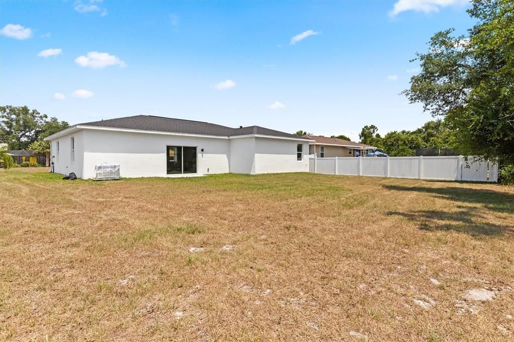 For Sale: $329,990 (4 beds, 2 baths, 1607 Square Feet)