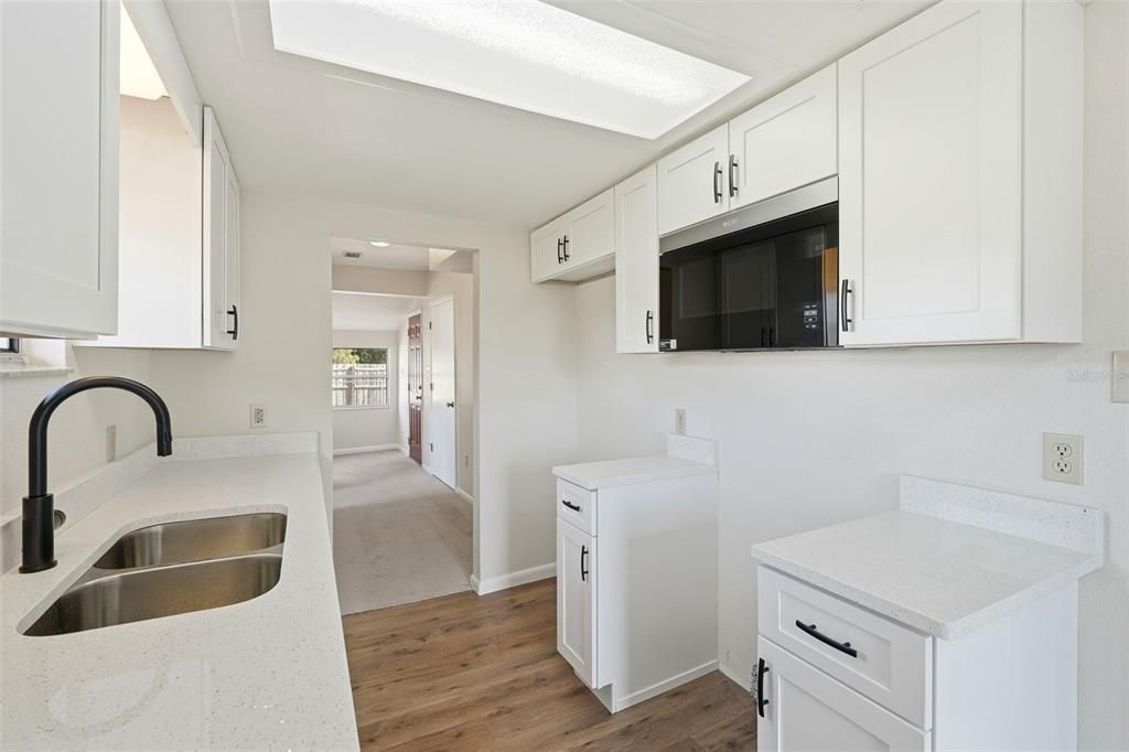 For Sale: $305,000 (3 beds, 1 baths, 1166 Square Feet)